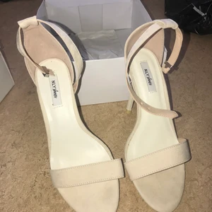 Klackar 👠  - Kontakta mig för fler bilder 