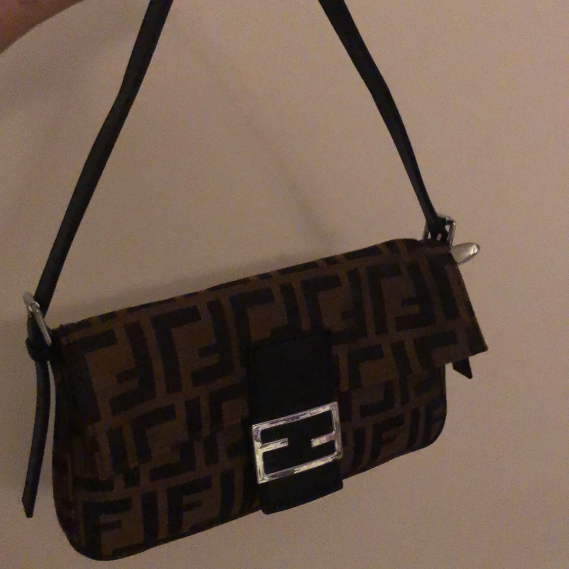 Fendi väska (FAKE)