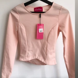 Rosa tröja - En fin rosa tröja som aldrig har används🌸