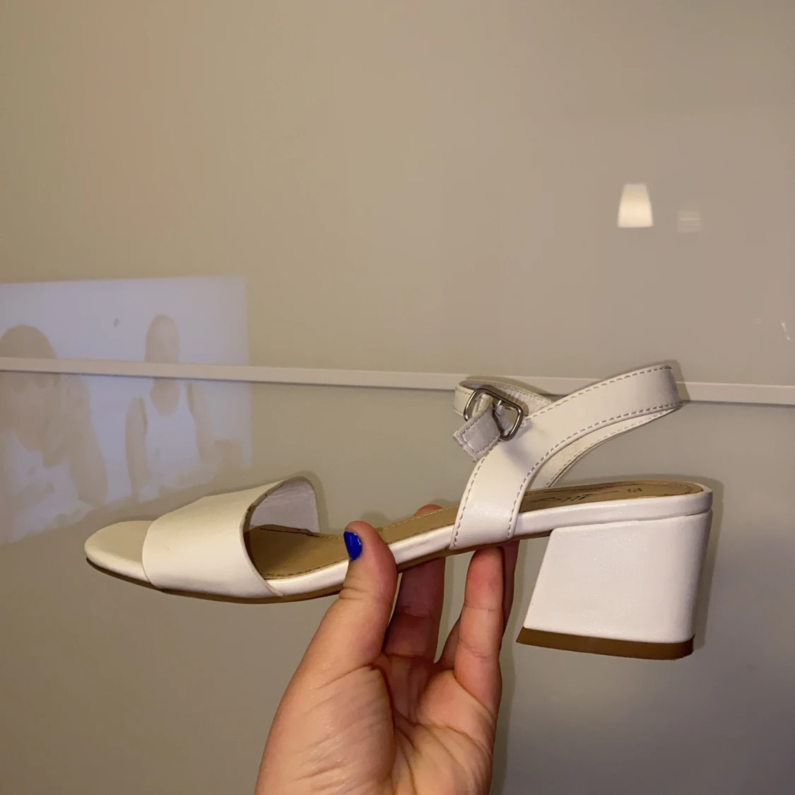 Vita klackskor  - 90