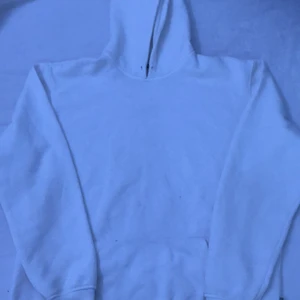 Carlings hoodie - Vit hoodie köpt på carlings, skriv privat för frågor eller annat, priset kan diskuteras.