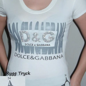 Dolce & Gabbana NY - Dolce & Gabbana helt ny aldrig använd.   Storlek one size (small/medium).   Säljes enligt bilden