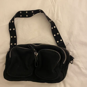 Väska  - Från Gina, lik noelle väskan! Inga skador.