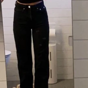 Svarta jeans - Svarta jeans från nakd🔥 st 32