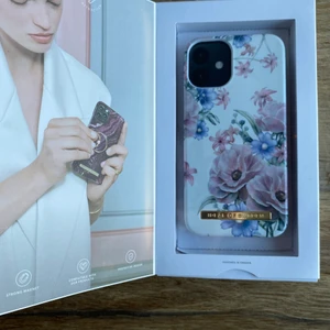 iPhone 12 mini - Ett skal för iPhone 12 mini, aldrig använt. Passar våren super fint