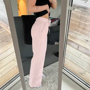 dickies💓 - rosa dickies! aldrig använda förutom när bilderna togs. köparen står för frakt ☺️