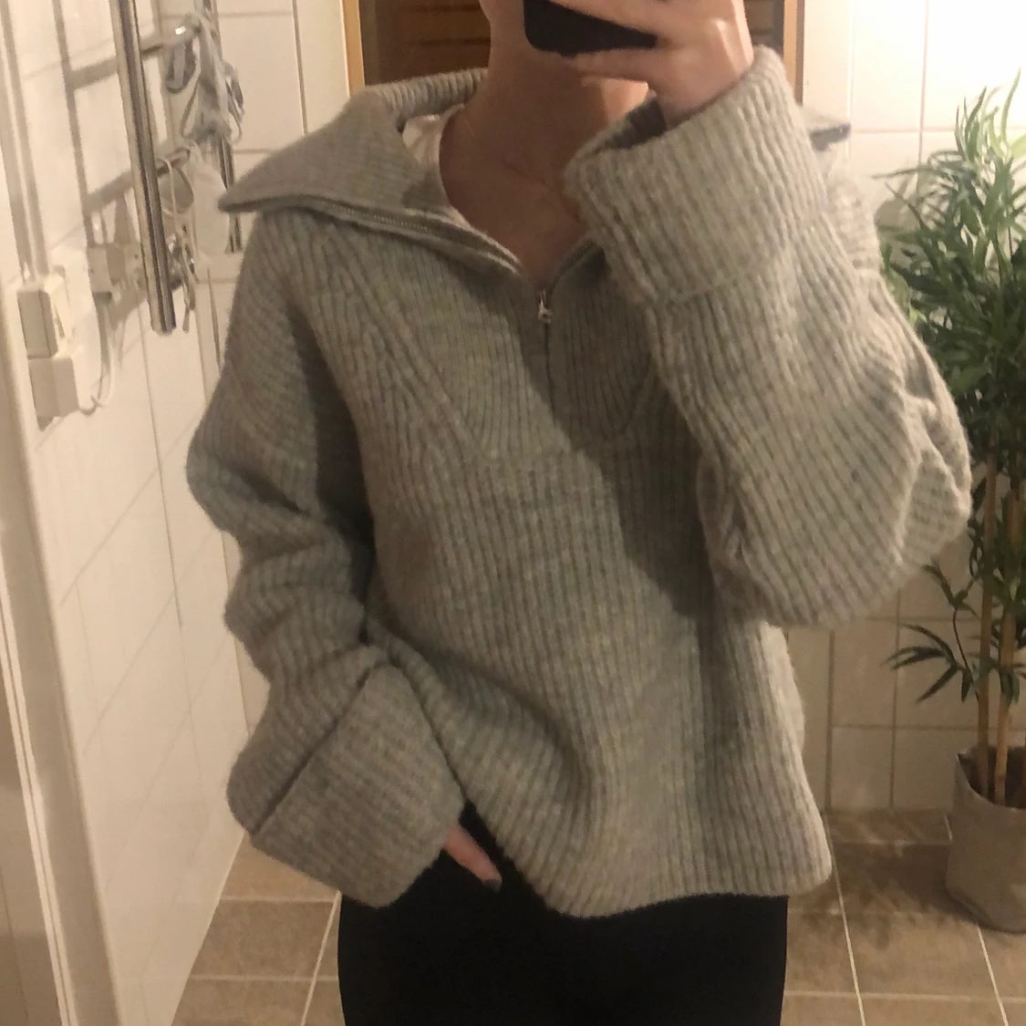 Stickad tröja med krage - 90