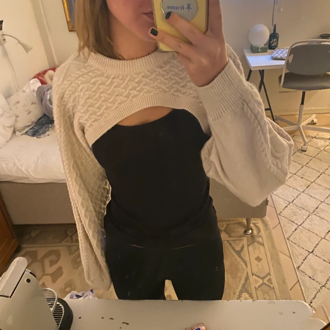 Croppad stickad tröja