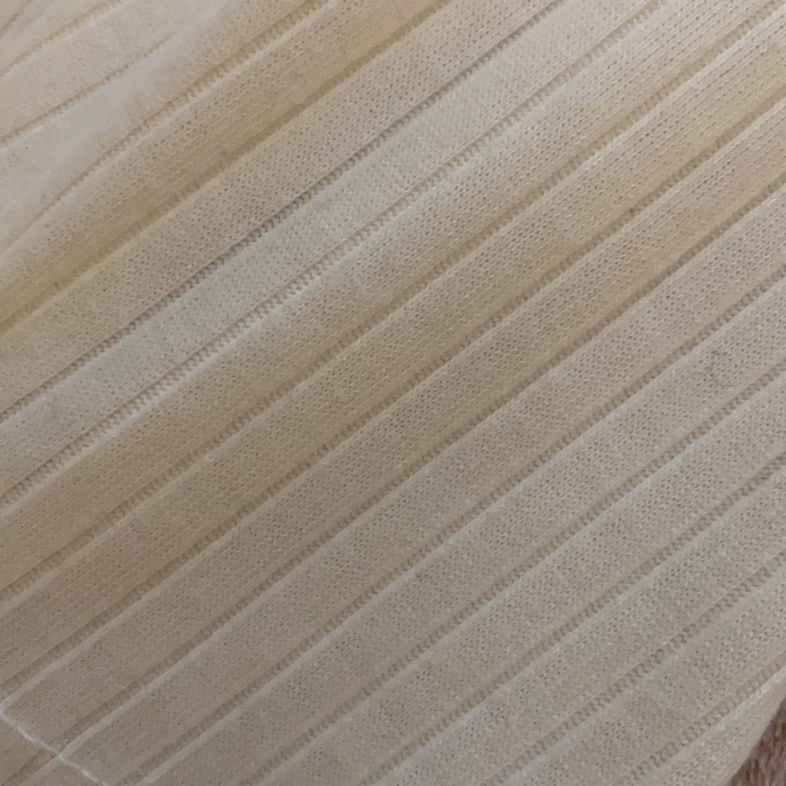 Vit fin Boohoo tröja. - 91