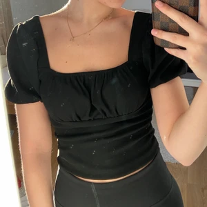 Topp - Topp köpt på shein, i storlek XS. Frakten ingår i priset!🥰