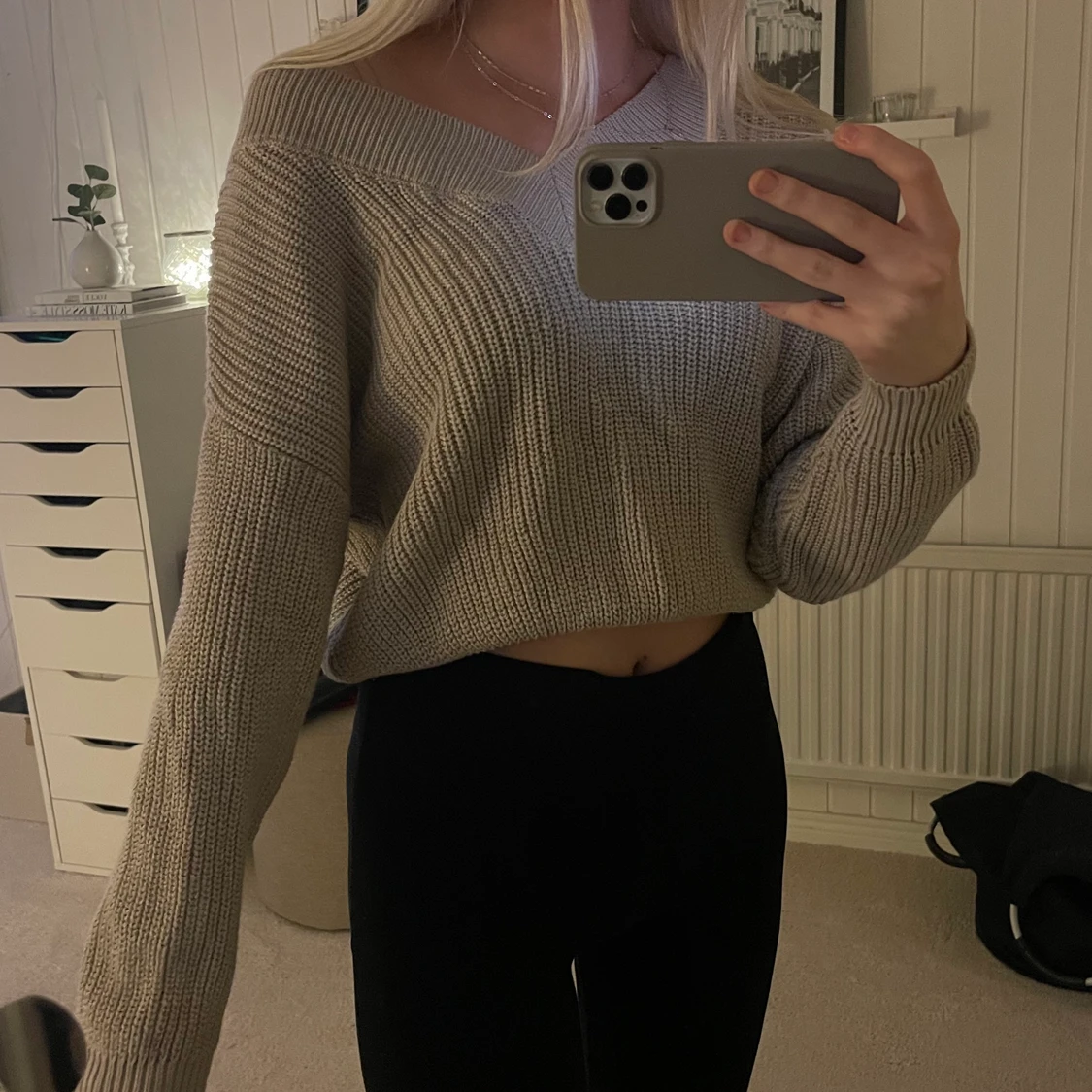 Beige stickad tröja