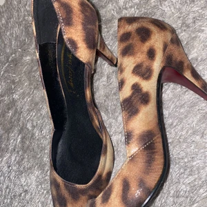 Baoya fang  - Fint högklak skor jag använd inte högt 7cm  storlek 37 