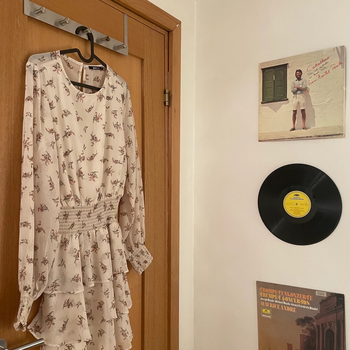 Blommig klänning - 90