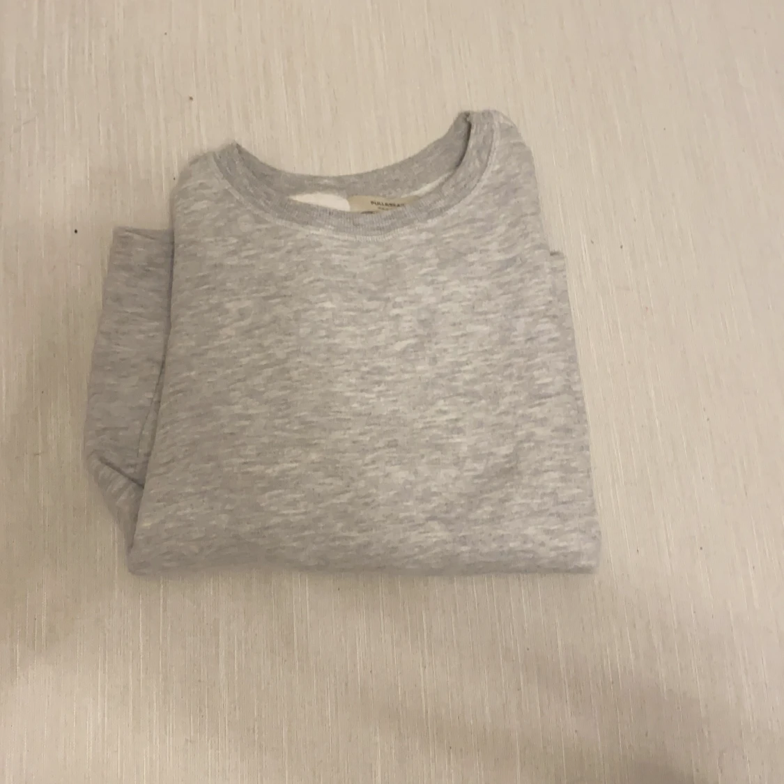 grå långärmad tröja  - 91