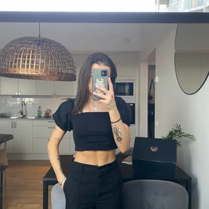 Crop top  - Crop top med puffärmar från Zara