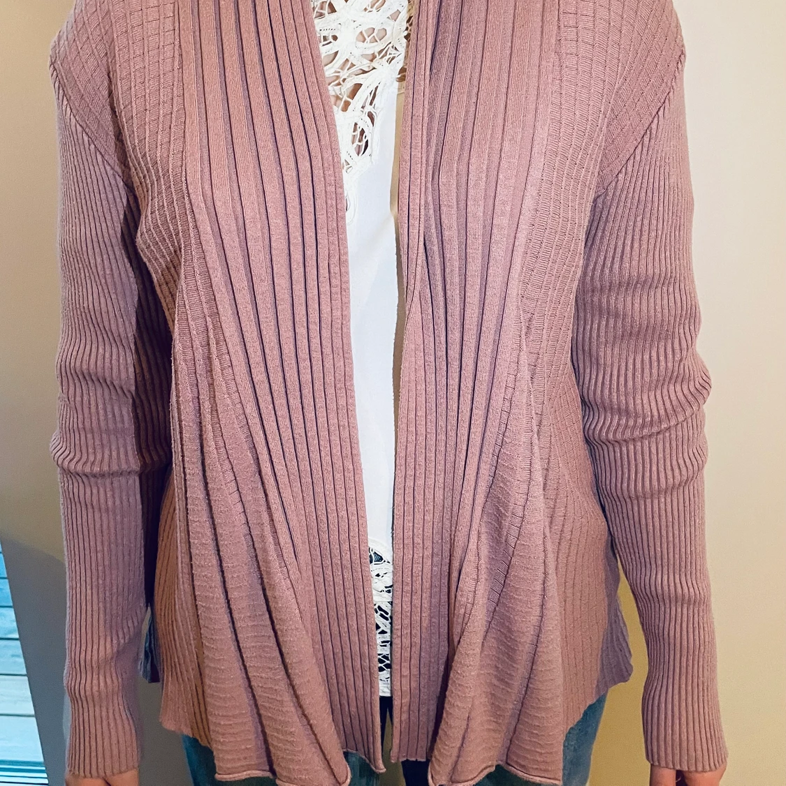 Fin rosa cardigan från Freequent