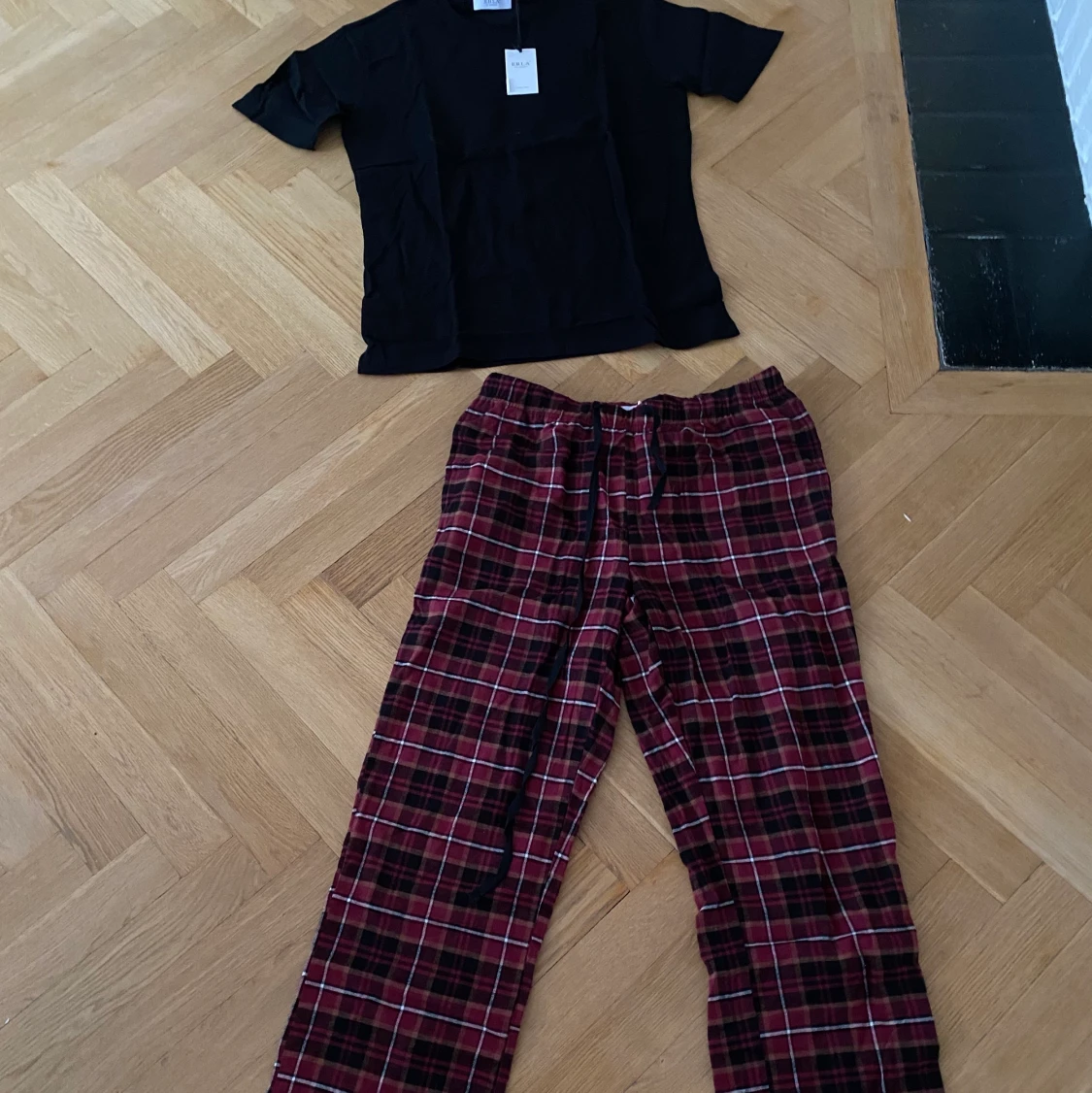 Pyjamas set i storlek M