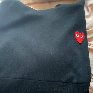 Cdg Hoodie - Super skön o fin hoodie som inte kommit till användning 💕🤗