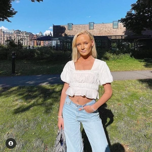 Fin topp - Säljer denna sjukt snygga topp från NAKD. Som ny 