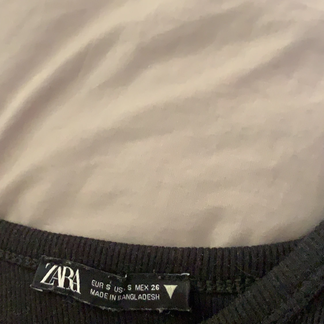 Ribbad Zara crop top . - 90