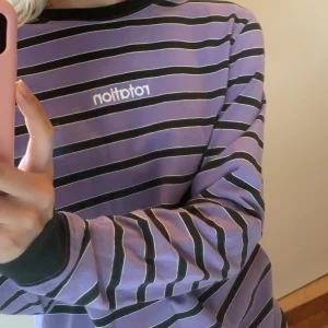 Randig tröja - Jättefin randig tröja med text, använd 1 gång!