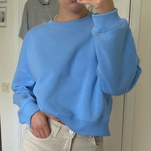 Tröja - Jättefin blå tröja i fint skick. FRAKT INGÅR 💙