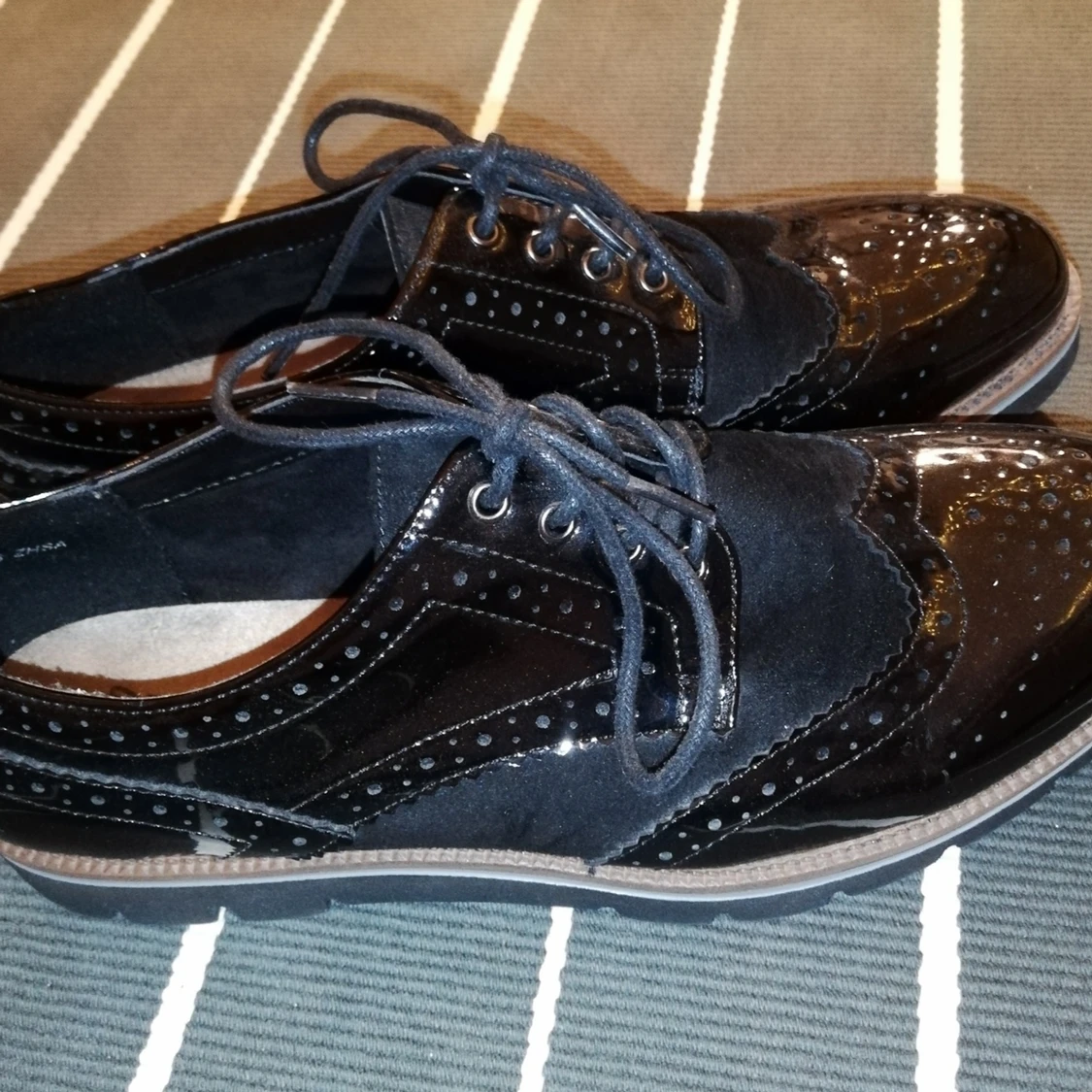 Helsvarta skor strl 40 - 90