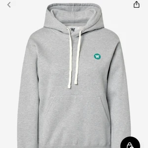 Wood grå hoodie - Intressekoll på min gråa hoodie från Wood. Aldrig använd💗