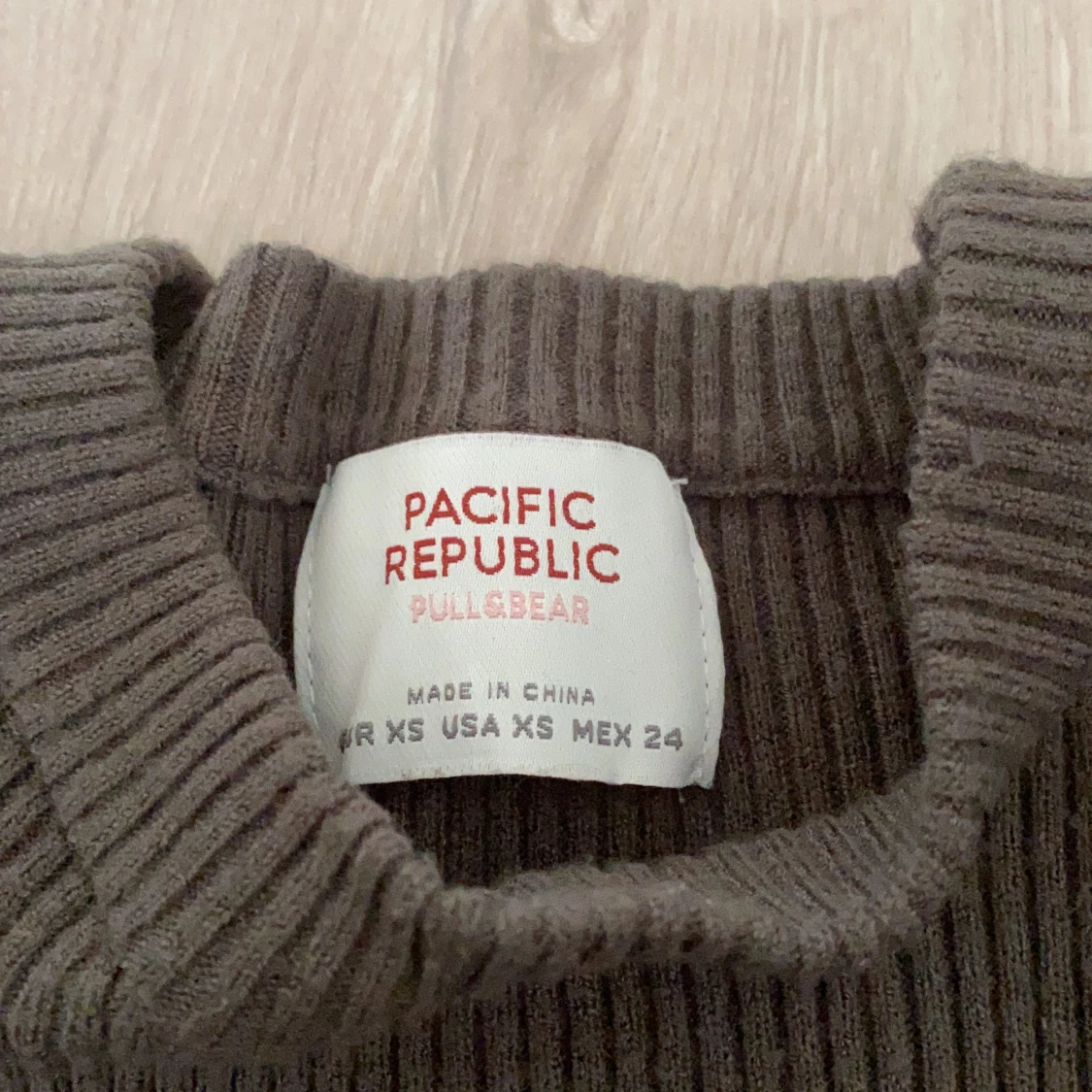 Figurnära tröja  - 90