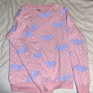 Kawaii tröja🌸 - Kawaii/Lolita/fairy kei tröja🌸 Från hello cavities som inte säljs längre! Super gammal😅 Som man ser så har trycken spruckit lite och den är lite nopprig! ❤️ Storlek L!