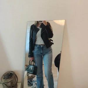 Skinnjacka  - Ciquelle skinnjacka storlek 36 nypris 699 knappt använd 