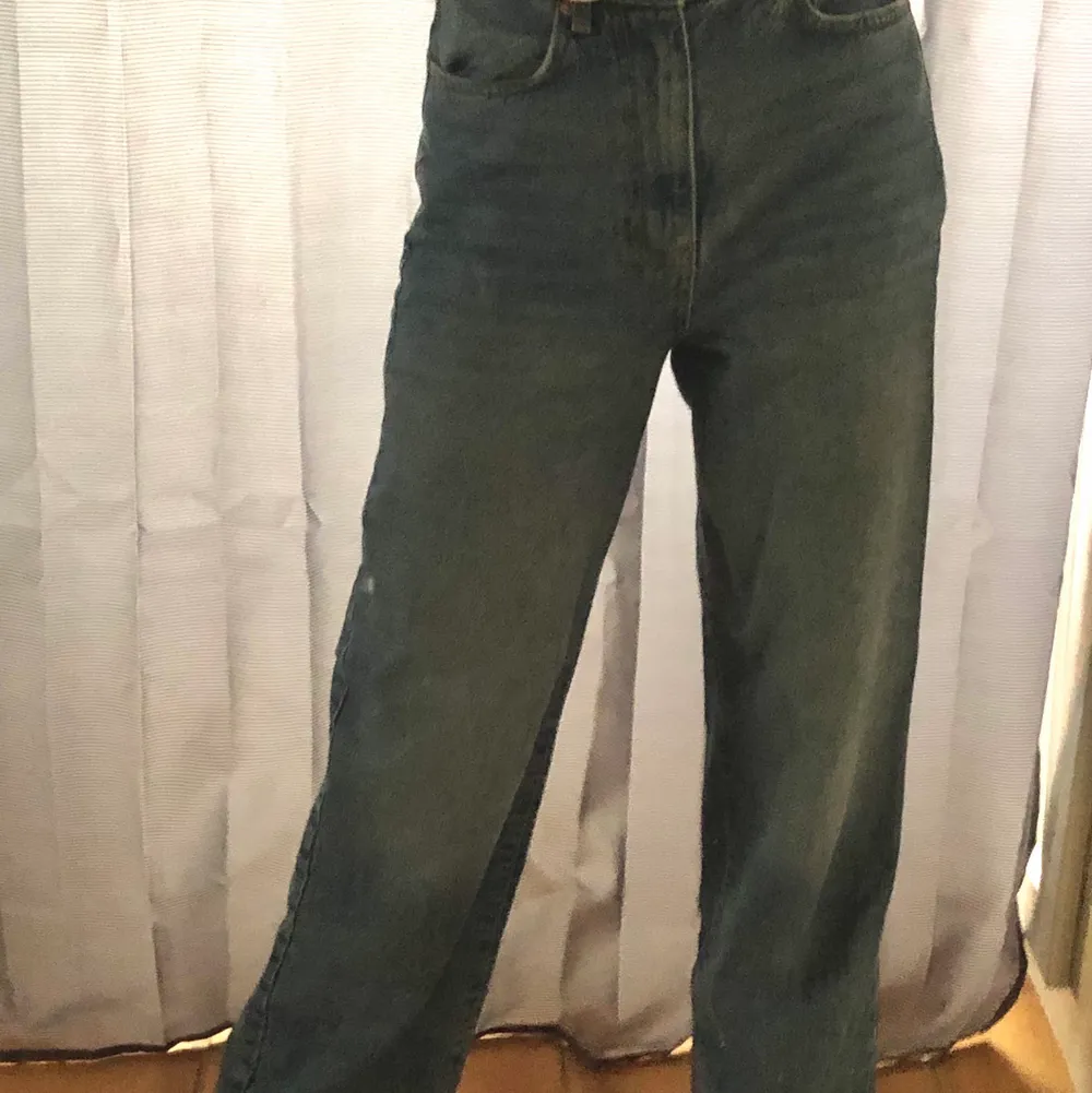 Vida jeans från ginatricot . Jeans & Byxor.