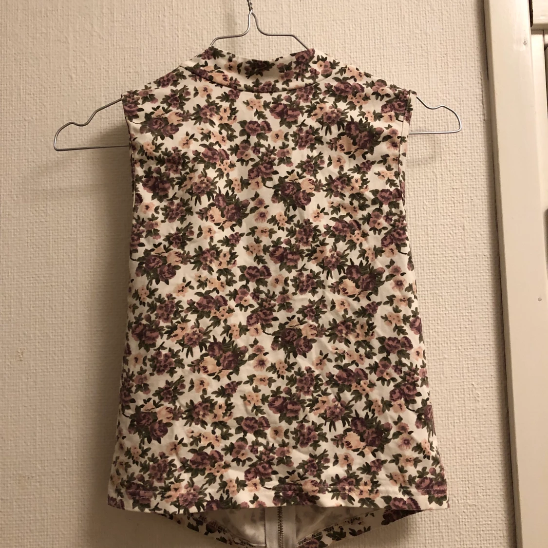 Blommigt linne, stl S 