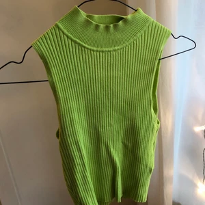 neon Polo linne  - Använd ett fåtal gånger❤️ neon grön/gul färg, XS men väldigt stretchig 