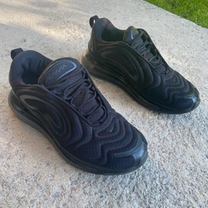 Nike Air Max 720 - Nike Air Max 720. Storlek 44,5. Väldigt bra skick. Nypris 1400kr.
