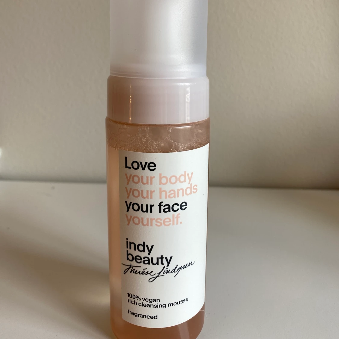 Tre olika hudvårds produkter