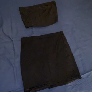 Svart set - Toppen är från Primark och kjolen från H&M. Väldigt gulligt att matcha ihop.