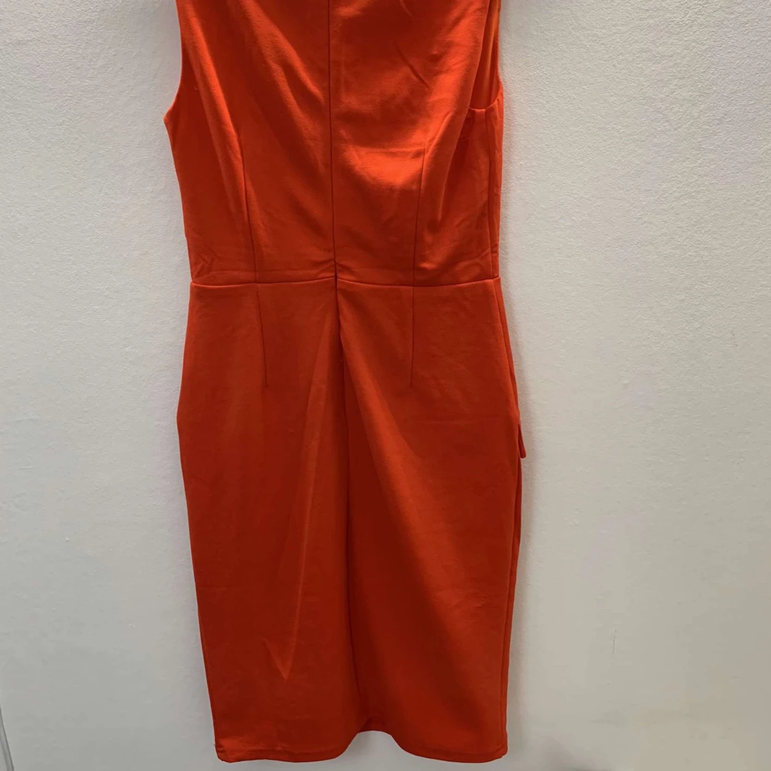 Röd klänning från Hollies - 90