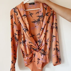 Orange skjorta  - Orange skjorta 