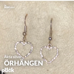 Silver örhängen - Publiceras igen pågrund av oseriös köpare. Vet ej om de äkta silver