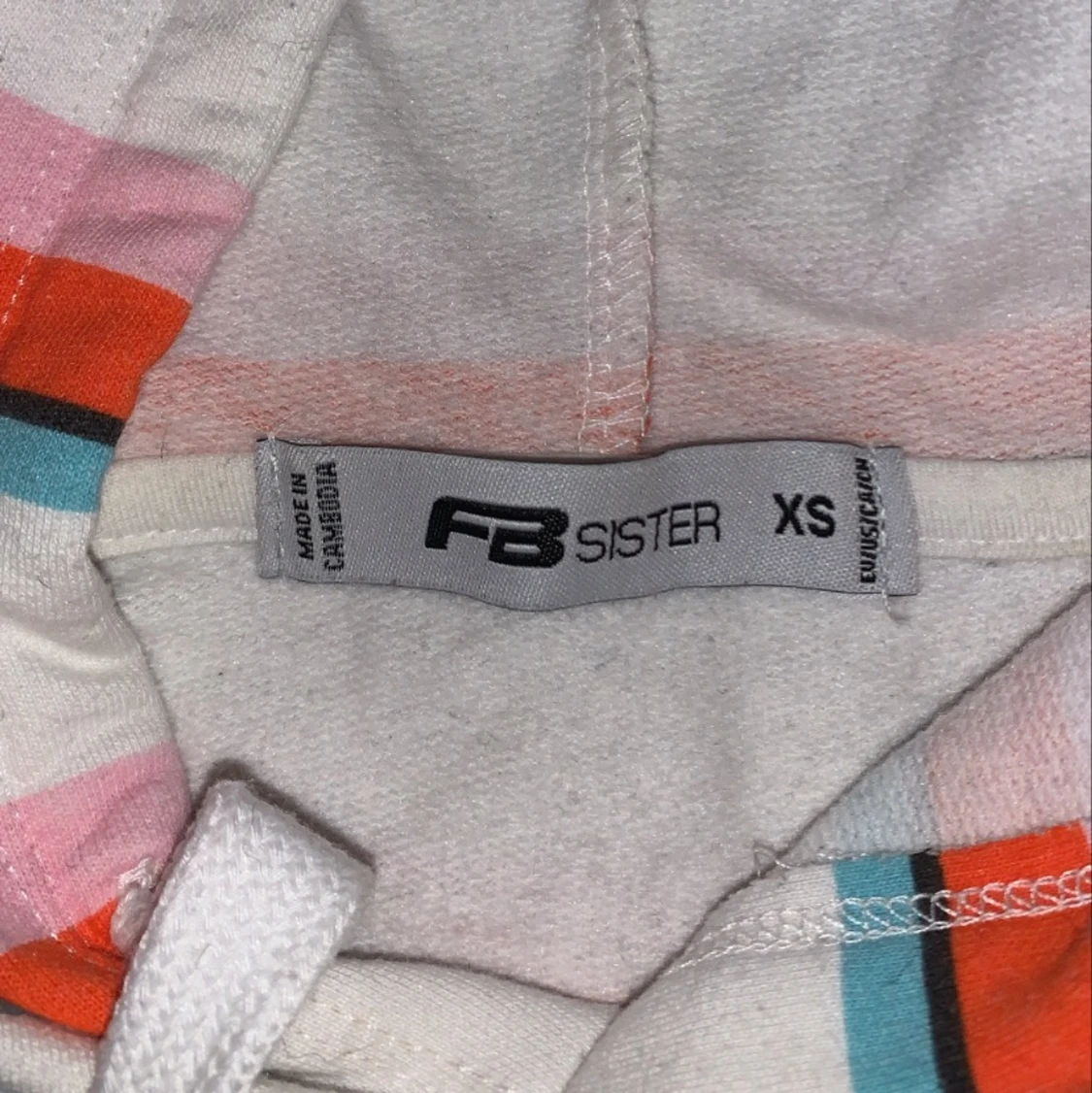 Färgglad hoodie - 91