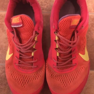 Nike skor 39. - Snygga Nike skor, storlek 39 