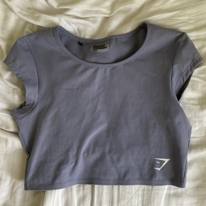 Gymshark croptop - Jättefin blå gymshart croptop, spårbar frakt 51kr☺️