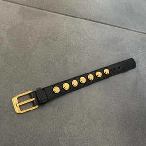 SÖKER TJEJEN SOM SÅLDE DETTA ARMBAND TILL MIG, KÖPT VIA COSIGN OCH KAN INTE HITTA VÅR GAMLA KONVO - Söker tjejen.