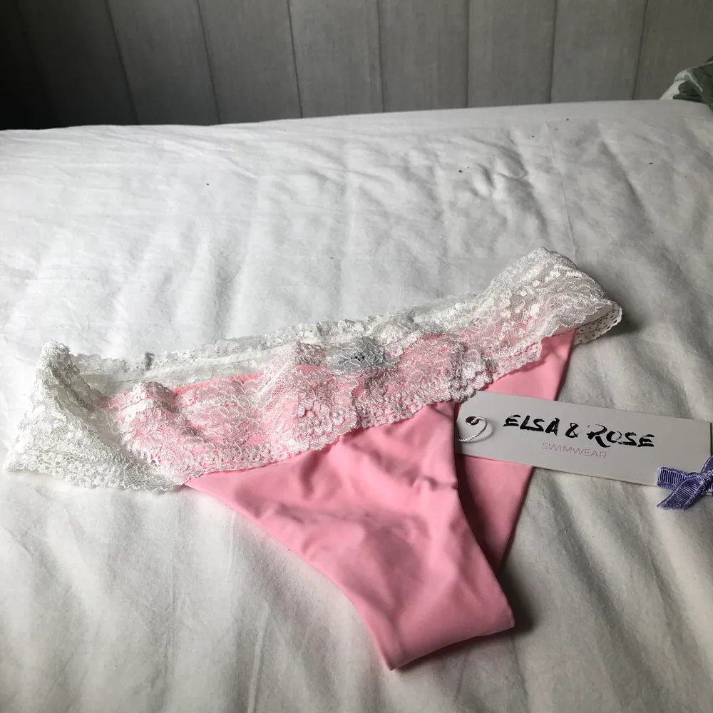 Elsa & Rosé bikini, oanvänd, storlek M och i färgen rosa. . Övrigt.