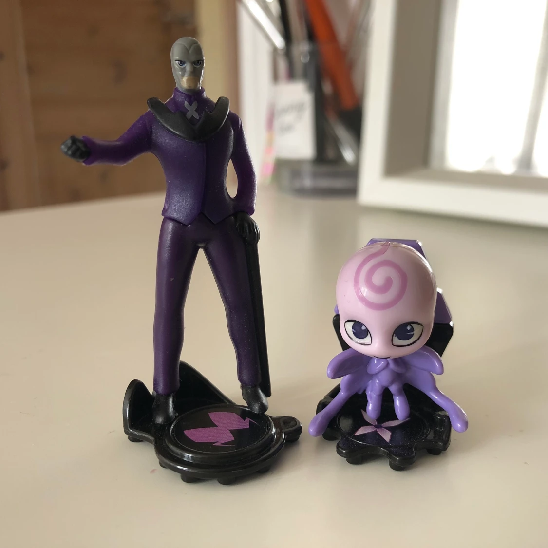 Rena Rouge & Hawk Moth  - 90