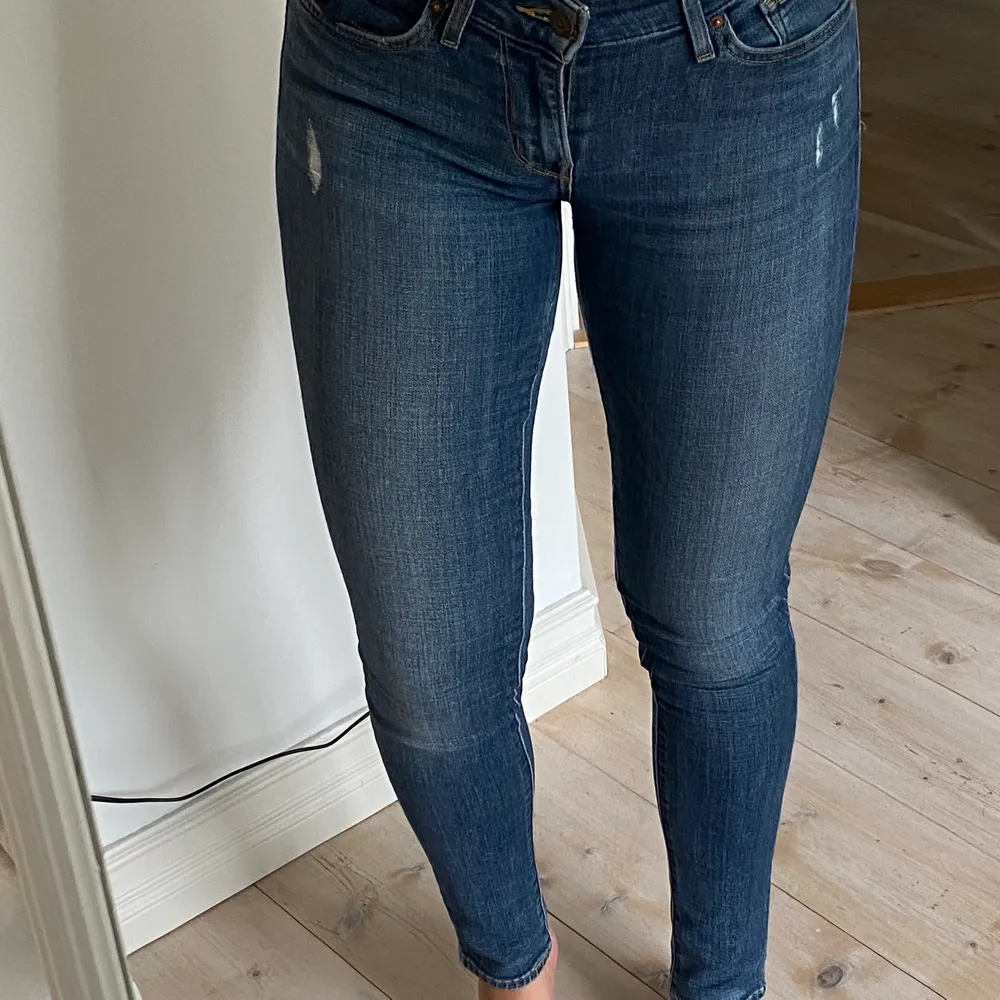 Levis jeans skinny 711 stl 28. Strechiga! Fint skick!. Jeans & Byxor.