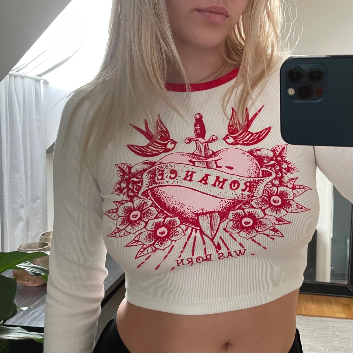 LÅNGÄRMAD CROP TOP med motiv - 90