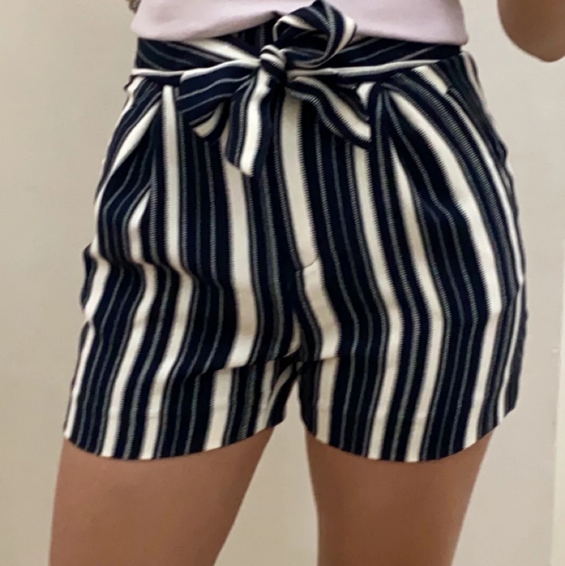 Luftiga, randiga shorts