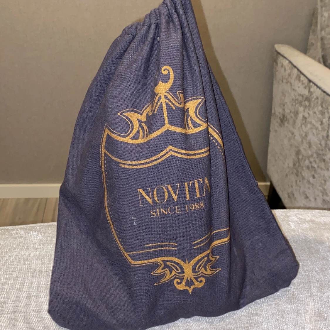 Oanvända skor ifrån NOVITA - 90